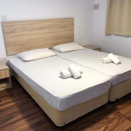 Cozy Loft Apartment 아이아 나파 외부 사진
