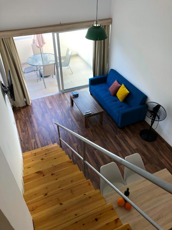 Cozy Loft Apartment 아이아 나파 외부 사진