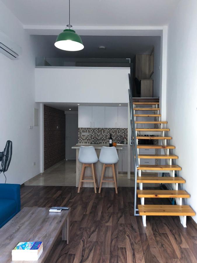 Cozy Loft Apartment 아이아 나파 외부 사진